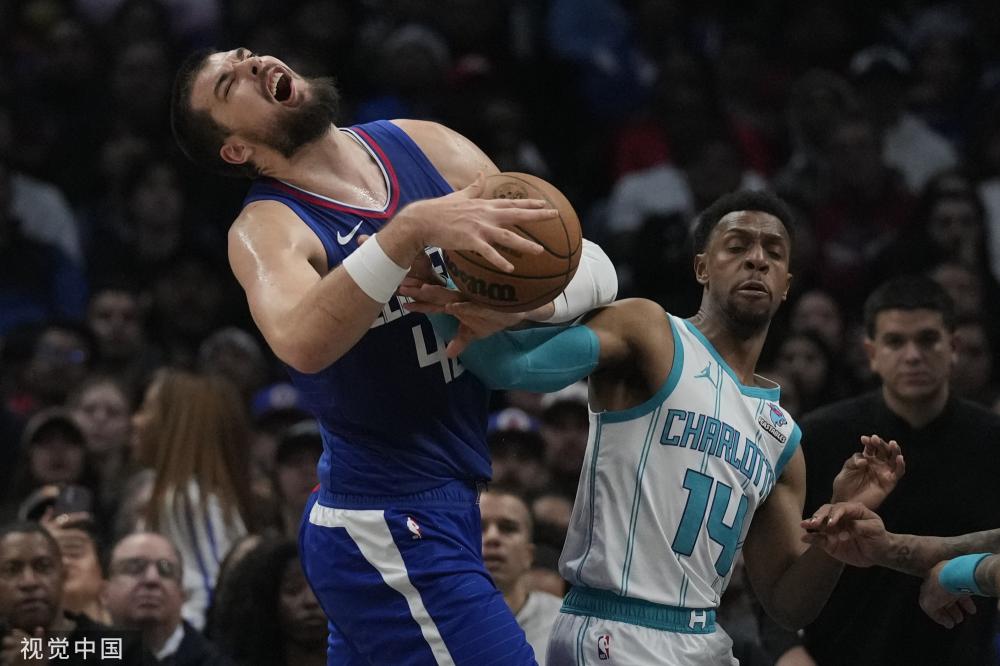 而俱乐部出 而俱乐部出